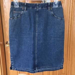 Liz Claiborne Lizwear petite 2 denim knee length skirt